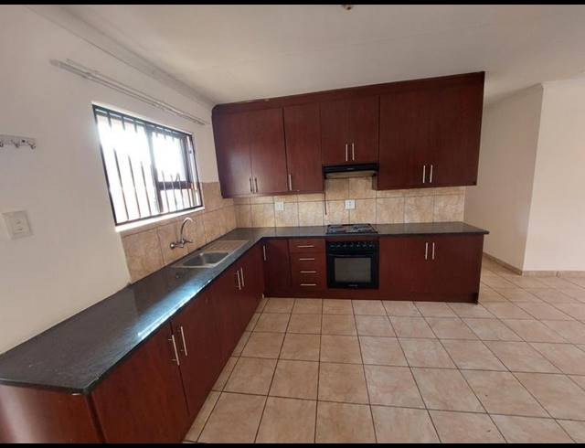 3 BEDROOM COMPLEX FOR SALE IN LOTUS GARDENS